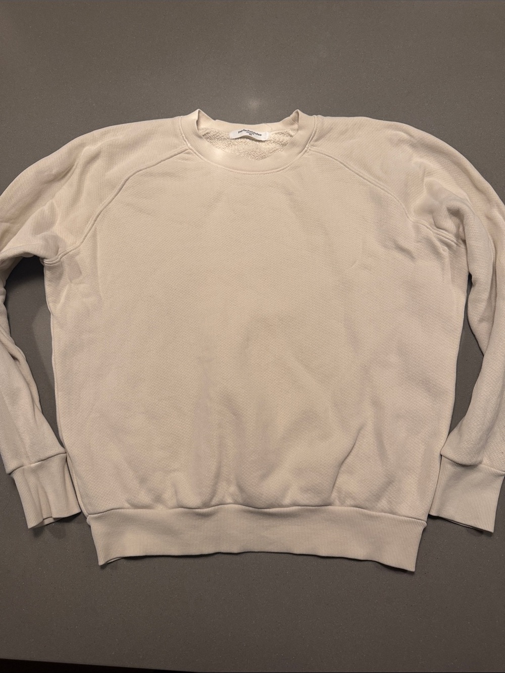 Perfect white tee crewneck